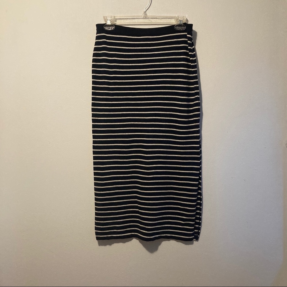 GAP Black and White long wiggle skirt SM